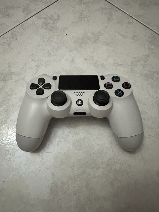 Comando ps4 branco