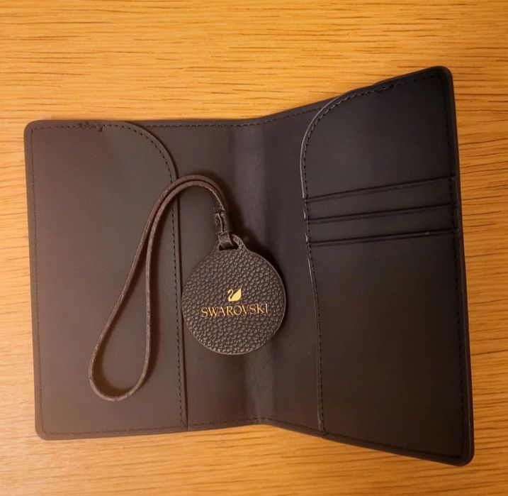 Granatowy, elegancki organizer Swarovski