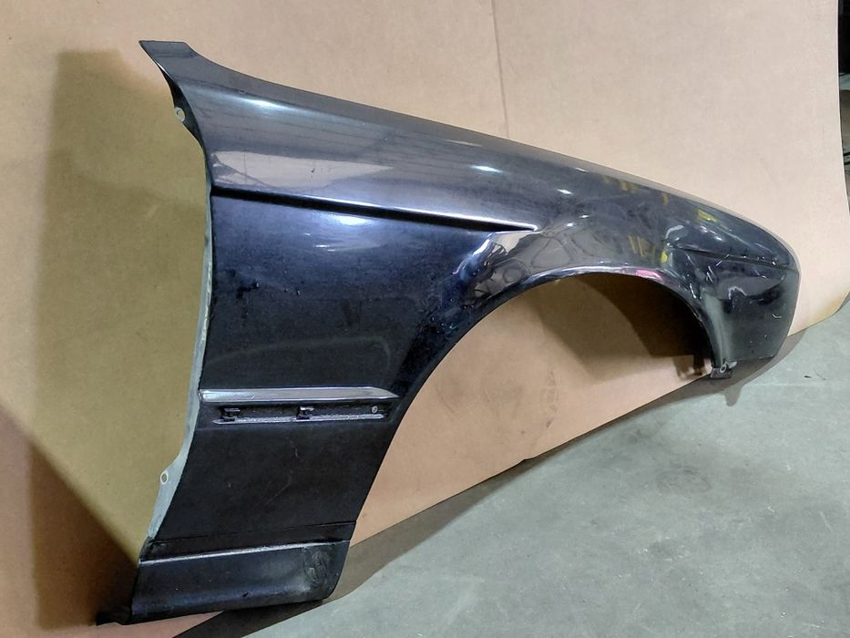 Guarda lamas direito BMW e34