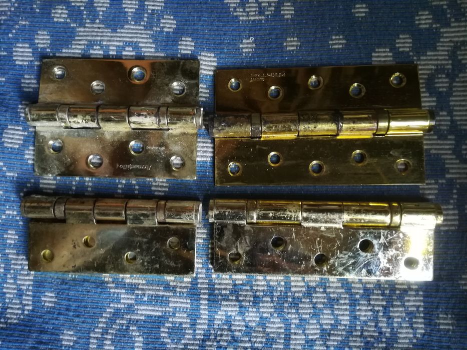 Петли дверные.    .