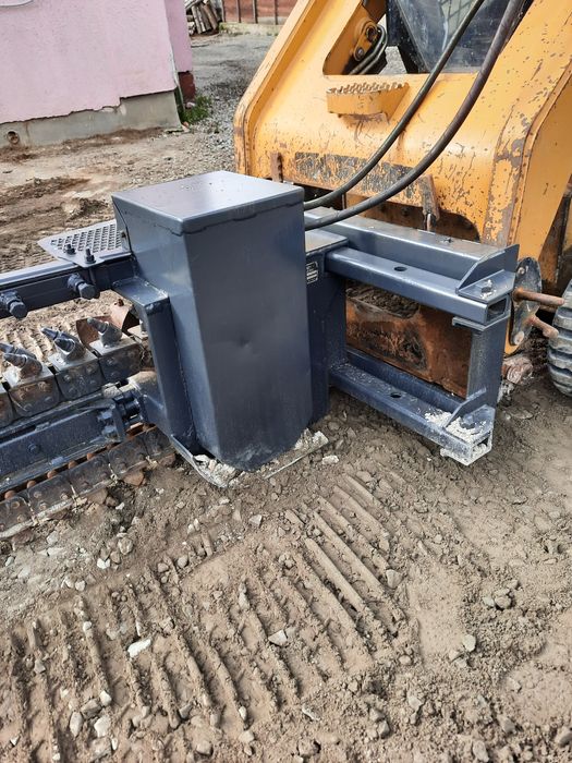 Траншеєкопач бара на bobcat, cat, jcb