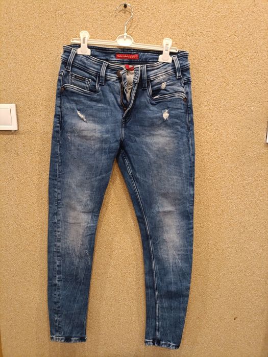 Spodnie jeansowe Cropp Slim r. 28 XS