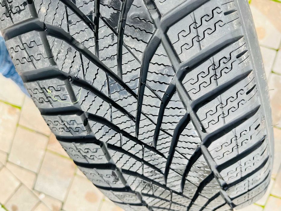 Oryginalne koła zimowe Ford Puma 16" 205/65R16 Falken Eurowinter HS02 | DOT 2025 | Stan BDB