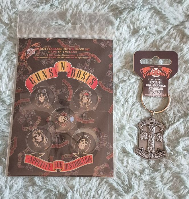 Pack Conjunto de Crachás e Porta-chaves  1/2