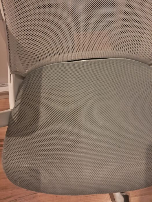 Biurko MICKE IKEA  142x75x50 krzeslo biurkowe gratis