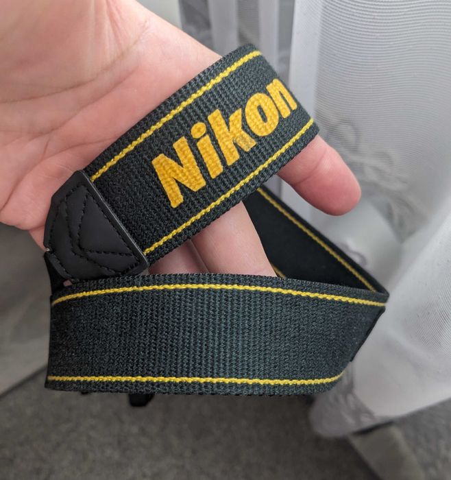 oryginalny pasek na szyje NIKON