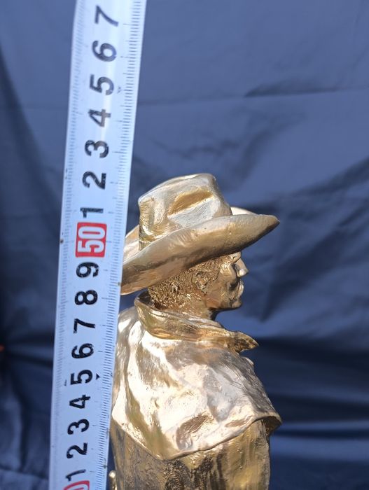 Figurka kowboy ładna