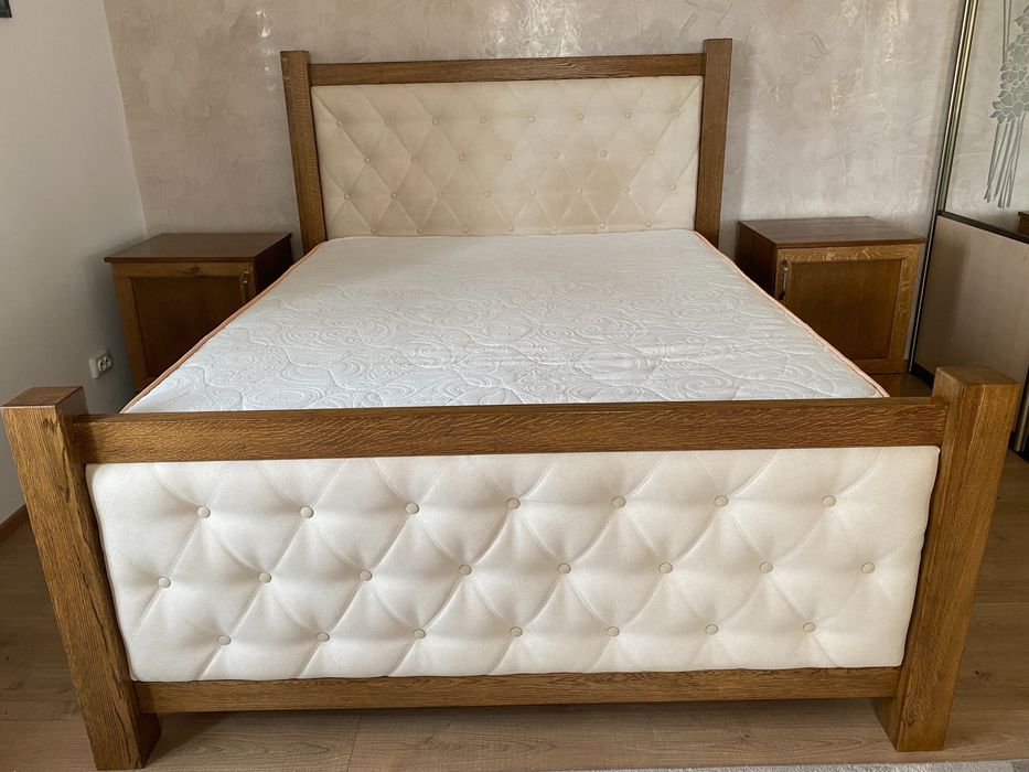 Продам Дубову Спальню