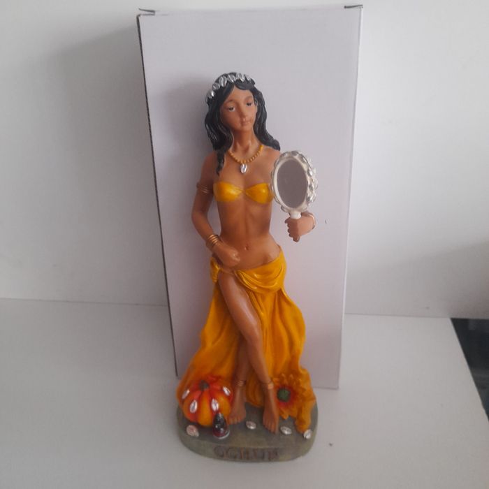 Estatueta Deusa de Ochun, com 30cm