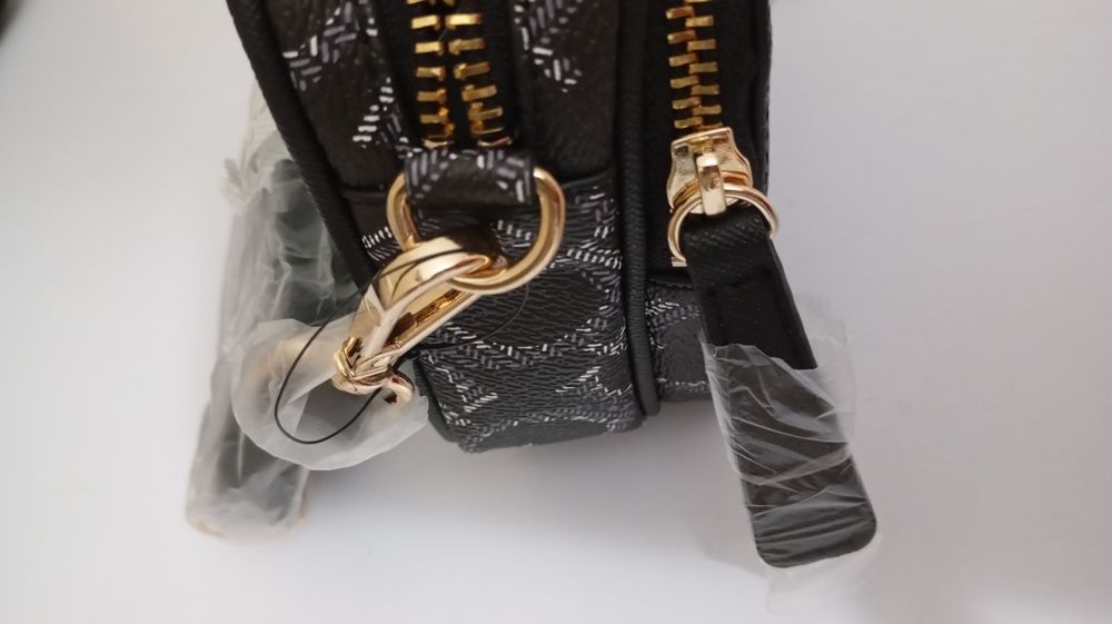 Mala tiracolo Guess