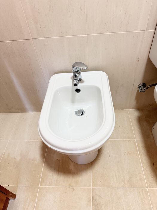 Vendo bide usado com torneira em perfeito estado