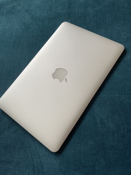McBook Air 11.6 256GB