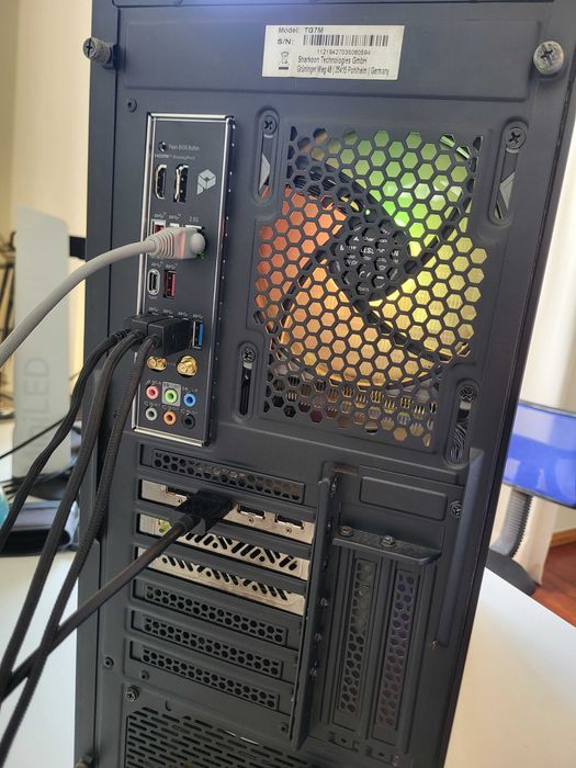 PC - Ryzen 7 7800X3D - Sapphire NITRO+ RX 7900 XTX