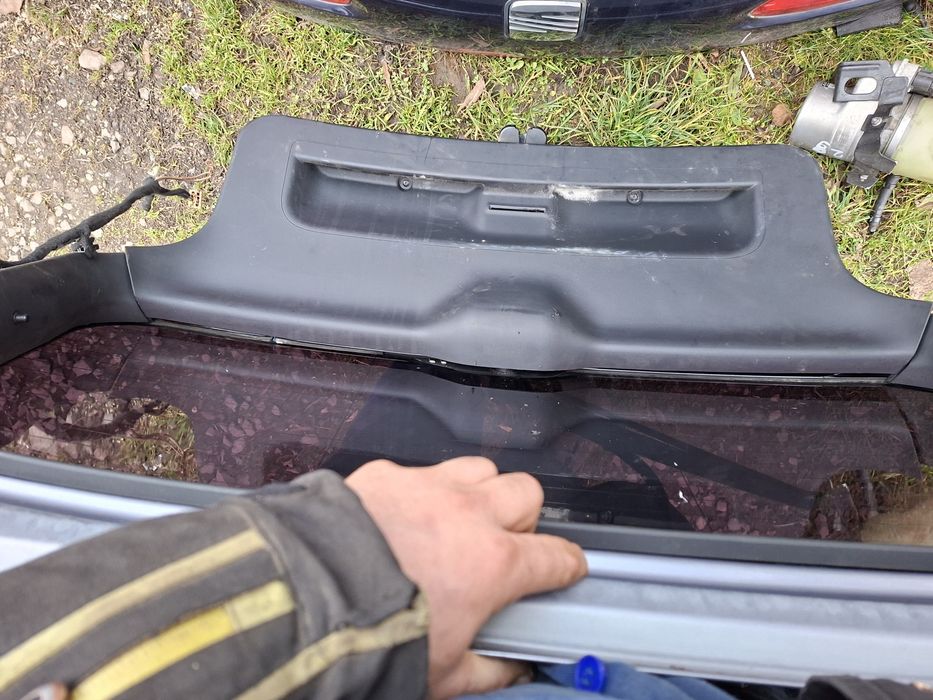 Audi a3 8p 3 drzwi klapa tył kompletna ly7j