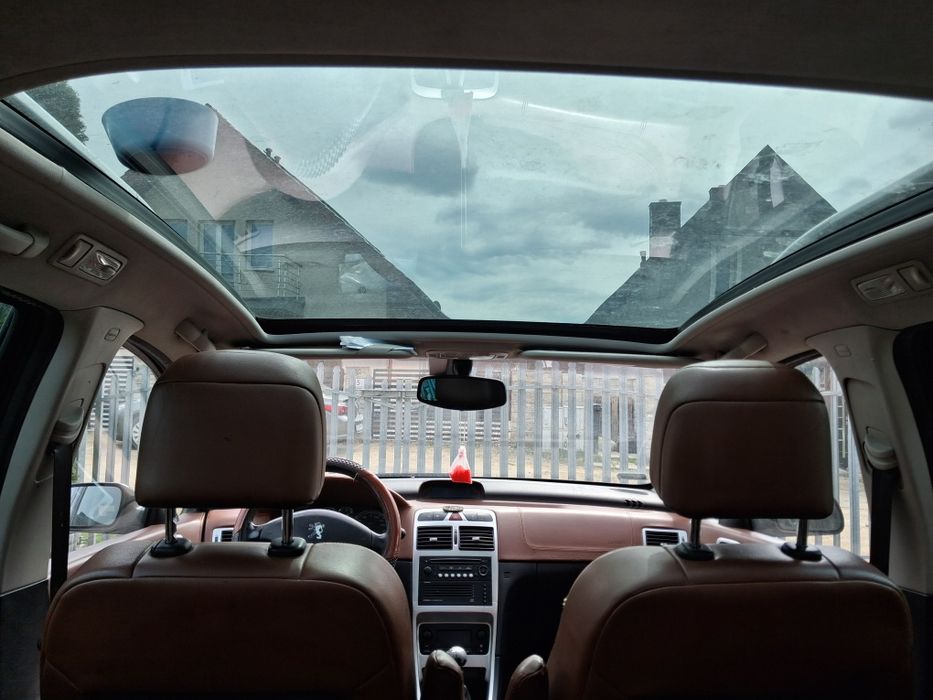 Czarny Peugeot 307 SW