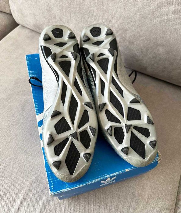 Кросівки для футболу adidas