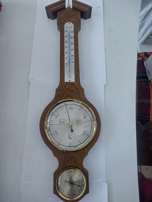 Барометр Германия, точный. С гигрометром и термометром.
