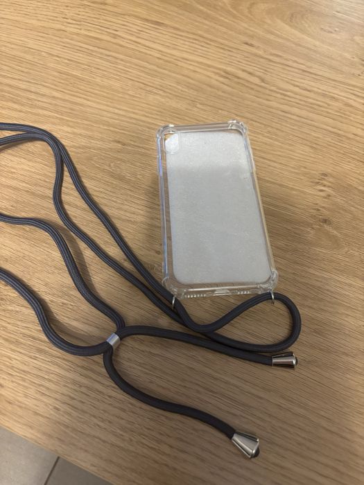 Etui iPhone ze sznureczkiem XS Max