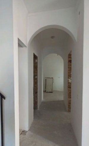 Особняк, Центр, 2 поверхи