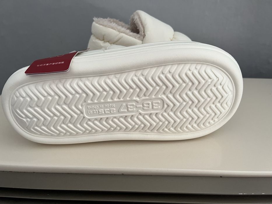 Зимові жіночі сліпони.