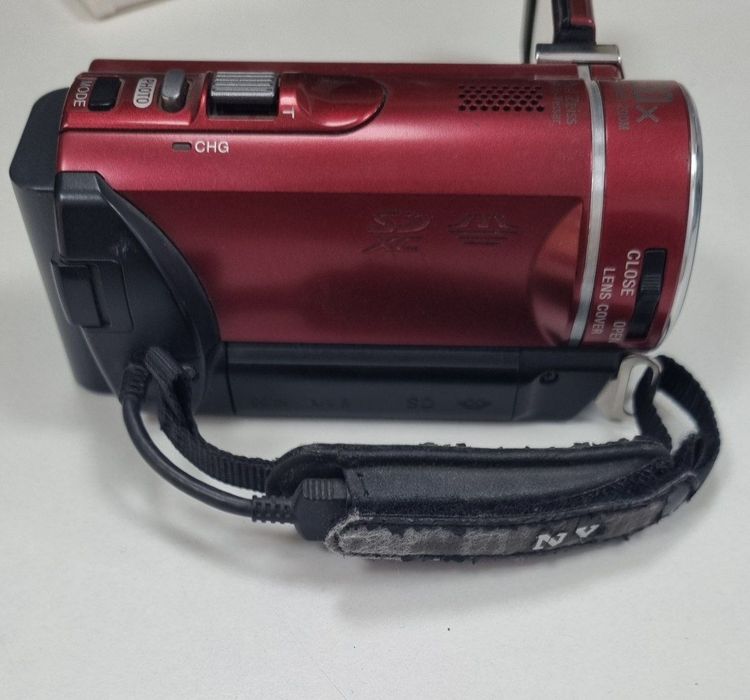 відеокамера Sony HDR- CX200E