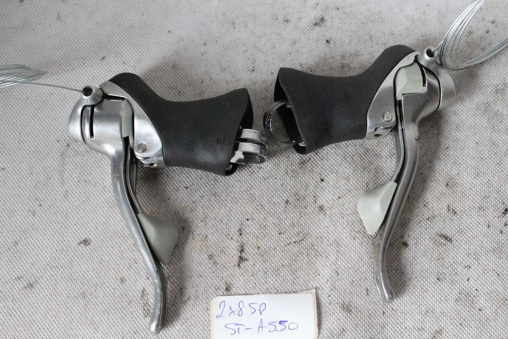 klamkomanetki szosowe shimano RX100 ST-A550 . 2x8s 8 speed era lata 90' CU1