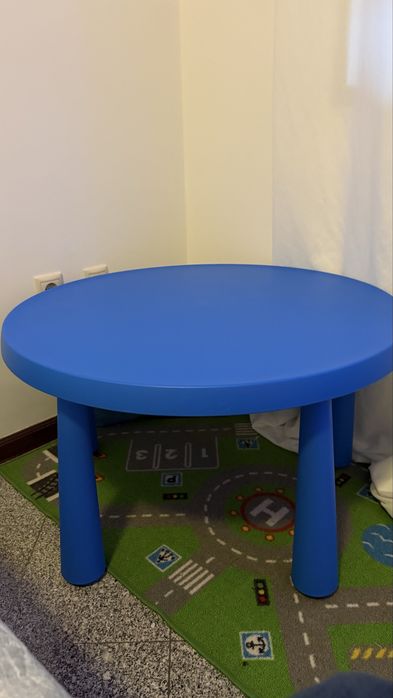 Mesa de criança do ikea