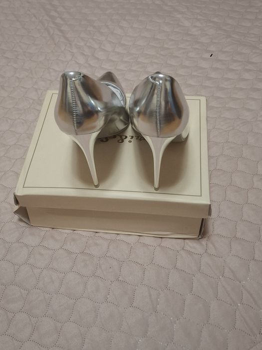 Buty szpilki srebrne nowe