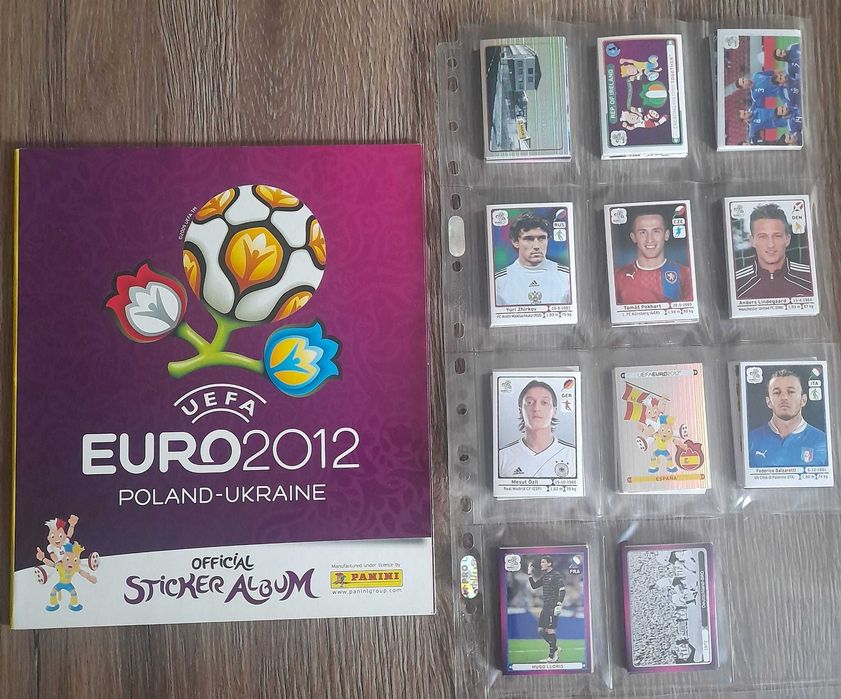 Coleção de cromos por colar do Euro 2012