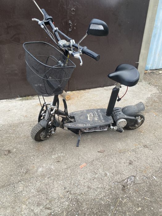 Продам електро самокат