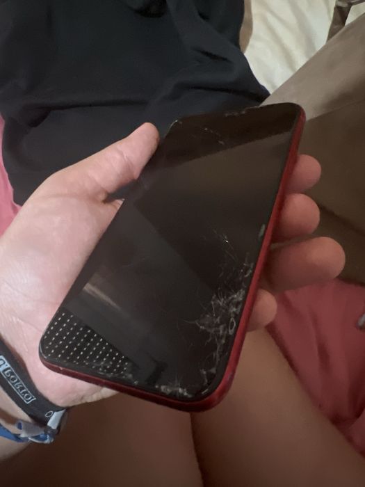 Iphone 11 com ecra partido   e face id estragado