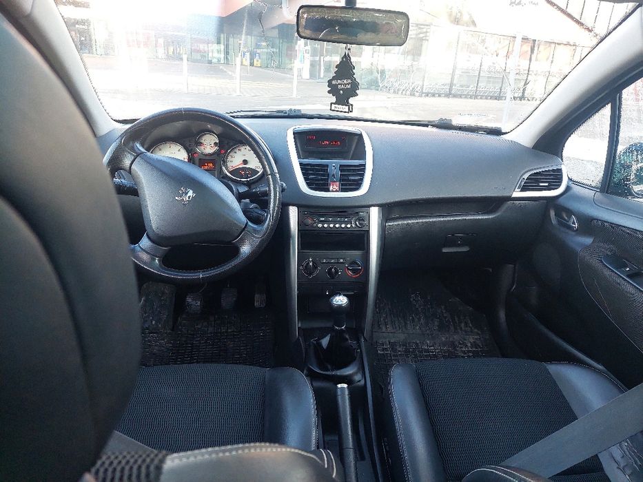 Witam sprzedam Peugeota 207