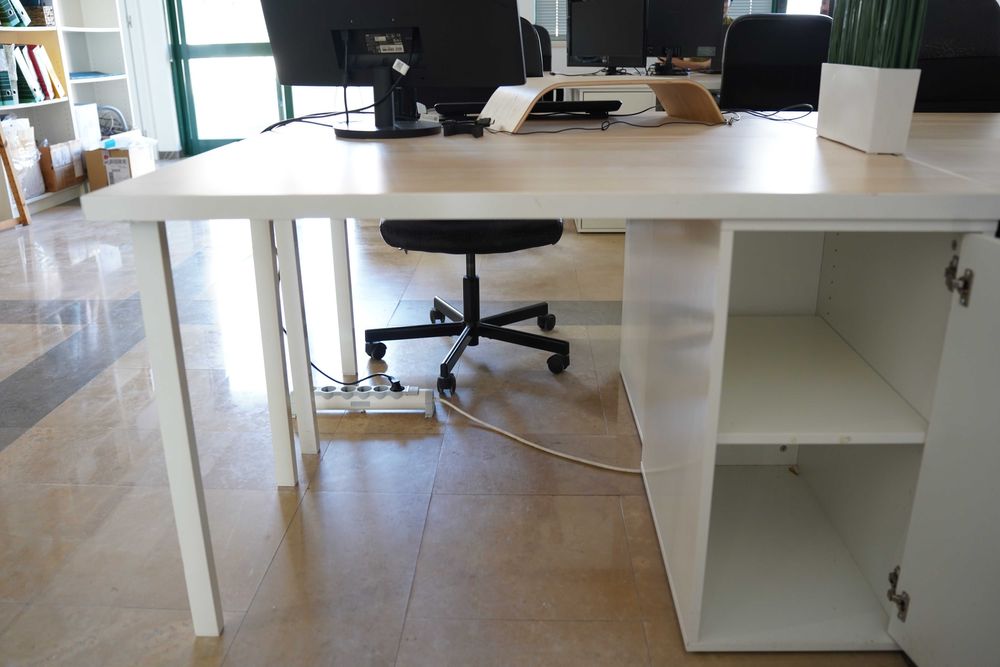 Secretária tampo madeira