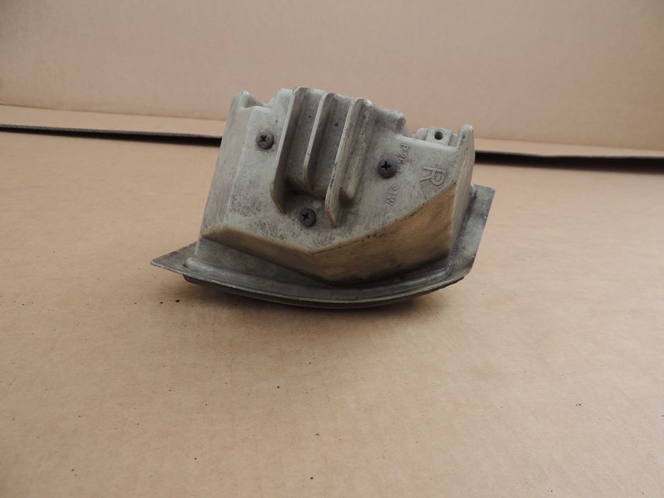 Lampa przednia prawa europejska Audi 100 C2 LIFT 79,80,81,82