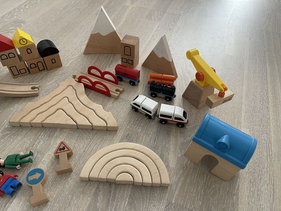 Величезна дерев’яна залізниця IKEA