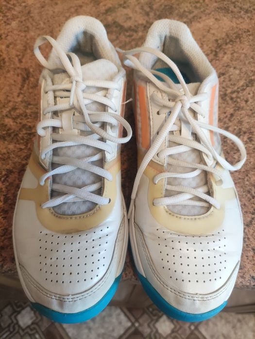 Красовки б/у розмір 40