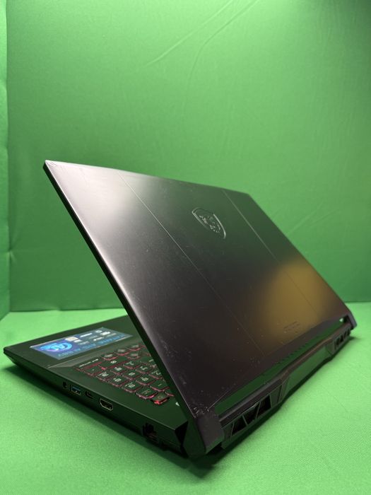 MSI Katana A15 AI B8V / Ryzen 7 8845HS  / RTX 4060 8 Gb/ 16GB / 1TB / 144Hz