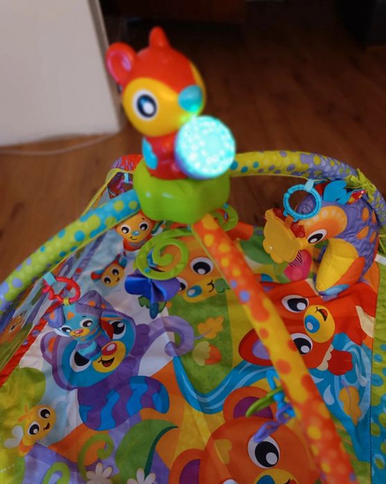 Tapete de atividades da Playgro