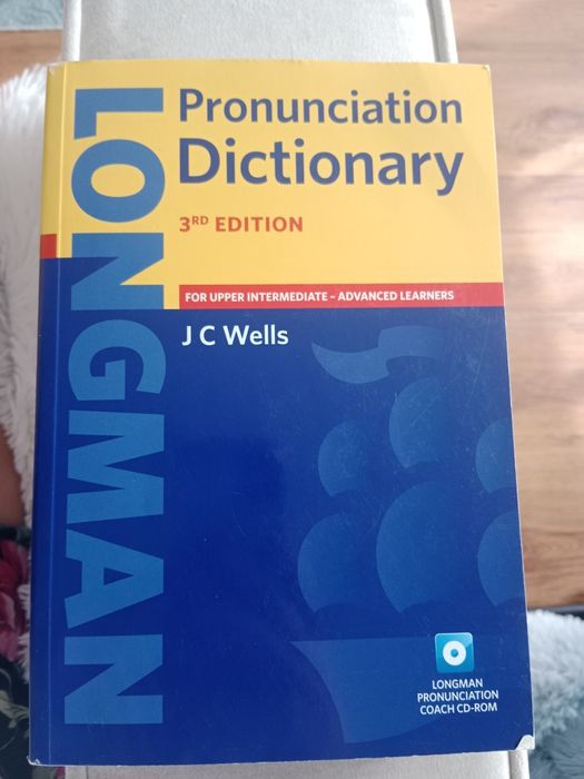Longman Pronunciation Dictionary + CD