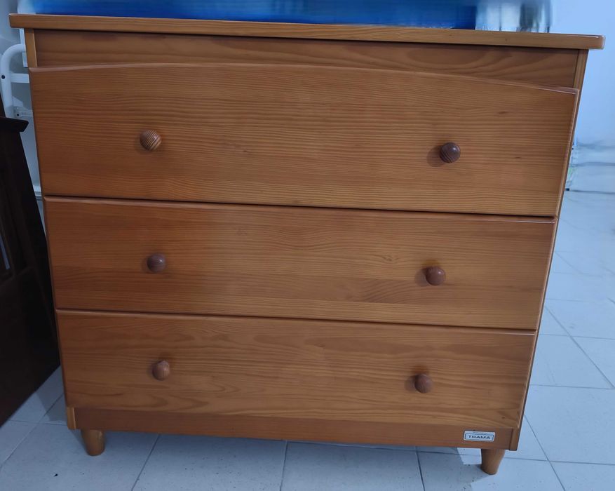 Quarto de Solteiro (cama corpo e meio) em madeira maciça