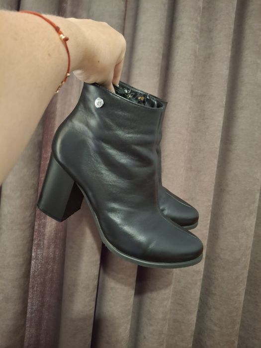 Шкіряні демісезонні , жіночі черевики,полуботінки, ботінки 36 розмір