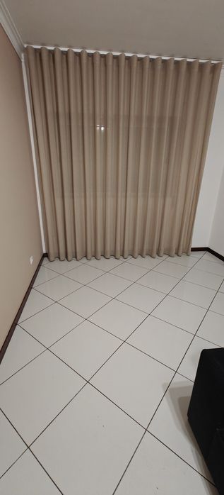 Cortinas + calhas de onda perfeita