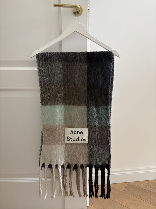 Acne Studios szalik