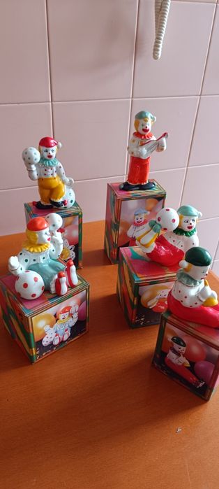 Várias peças em porcelana