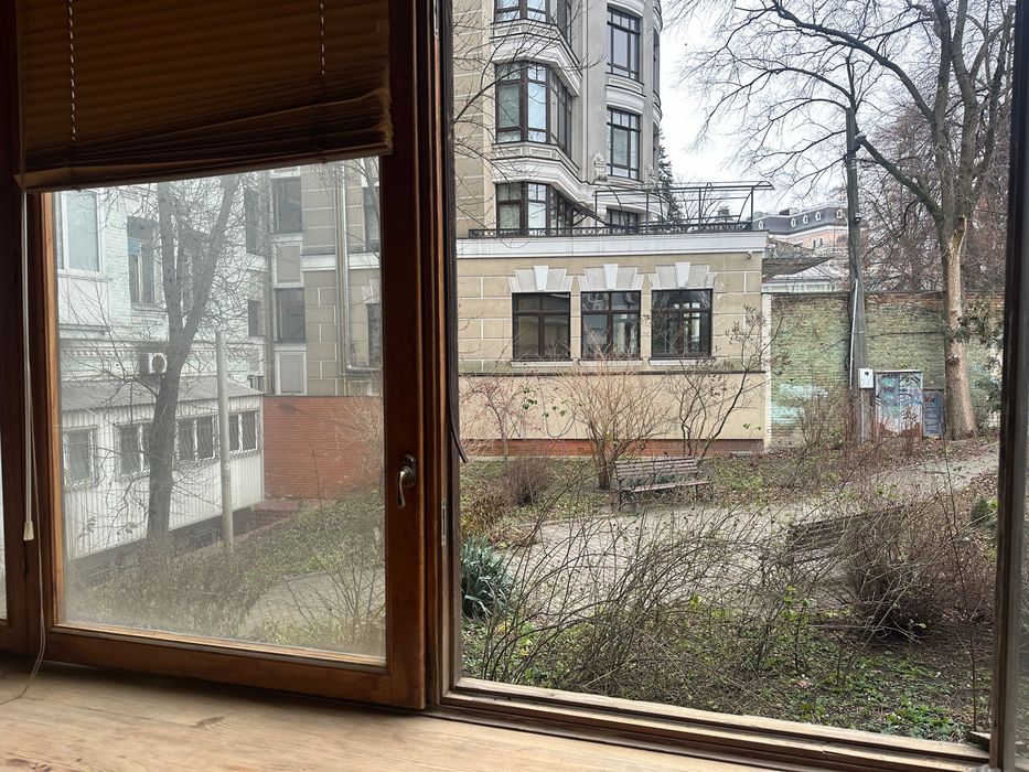 ЗАВЖИ Є СВІТЛО! Центр міста. Оренда 1-к. квартири 34 м2 - Десятинна 13