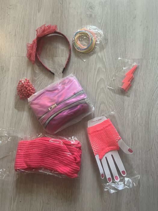 Аксесуари в стилі 80-х, 90-х