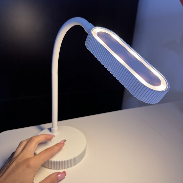 Lampka nocna ozdobna ryflowana w paski USB apple ikea home you