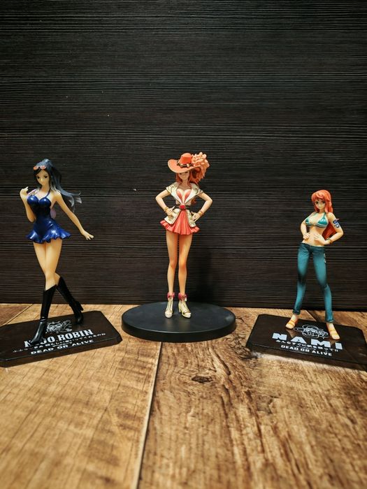 Figurki Figurka Manga 3 sztuki.