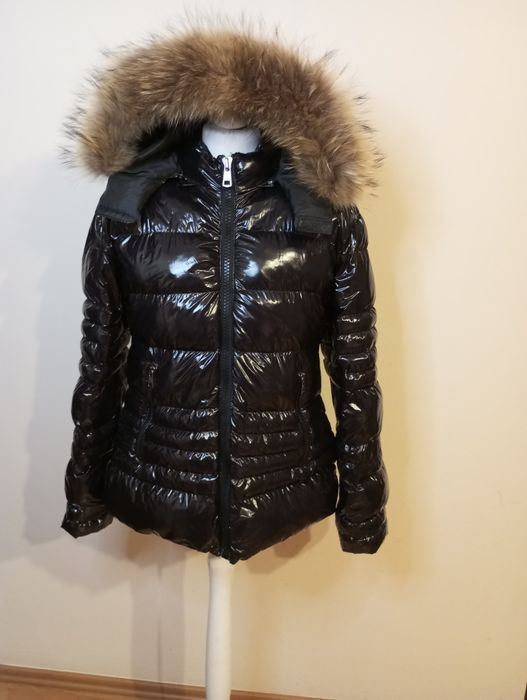 Damska krótka pikowana puchowa kurtka - Moncler