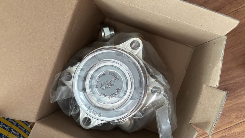 Продам новую ступицу Suzuki Grand Vitara от 2005г.